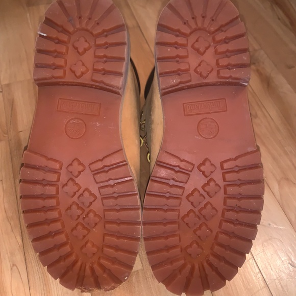 Timberland Youth 6-Inch Premium Waterproof Boot in Wheat Nubuck - Picture 6 of 8